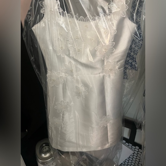 Elliatt Dresses & Skirts - Elliatt Elder Floral Mini Dress - Size Small